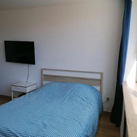Grand Studio Centre Apartment